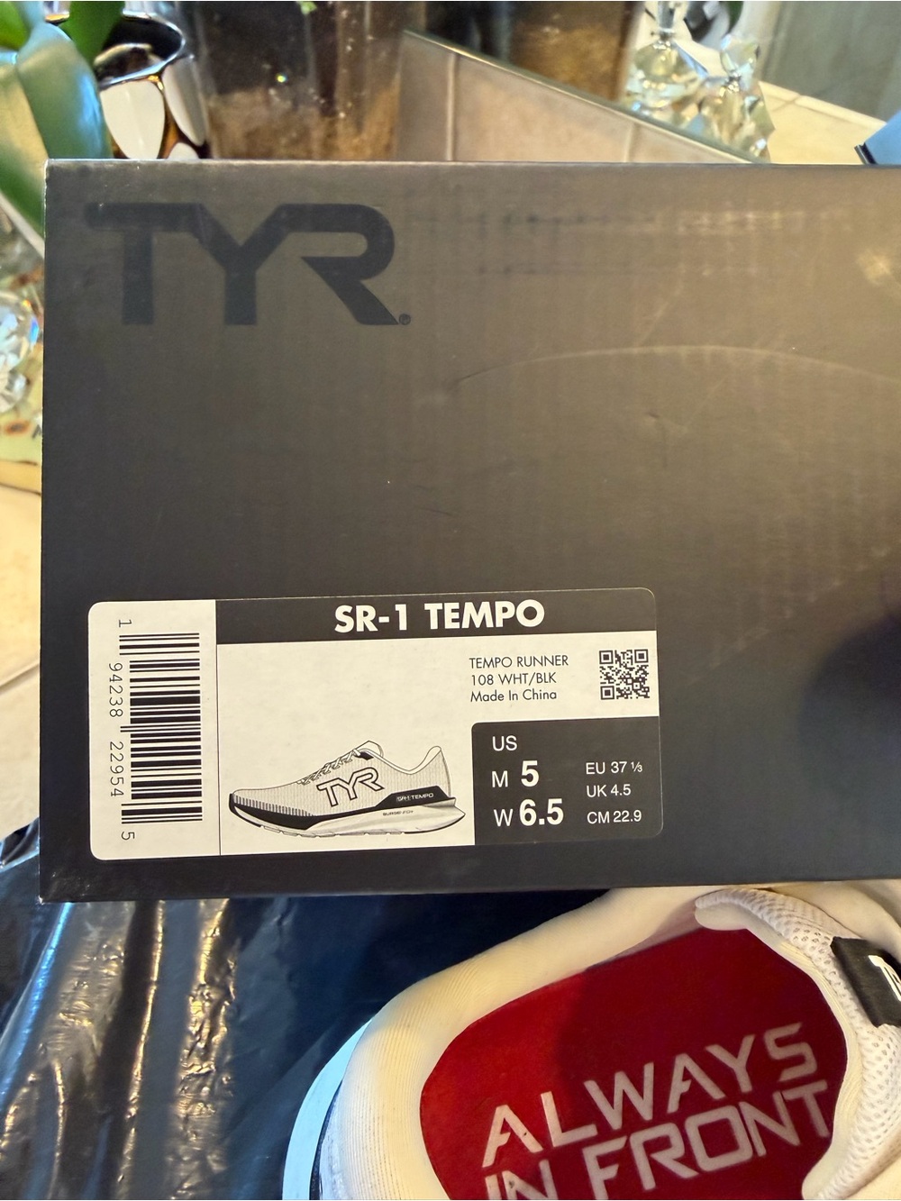 TYR White and Black SR-1 TEMPO
TEMPO RUNNER - Picture 10 of 10